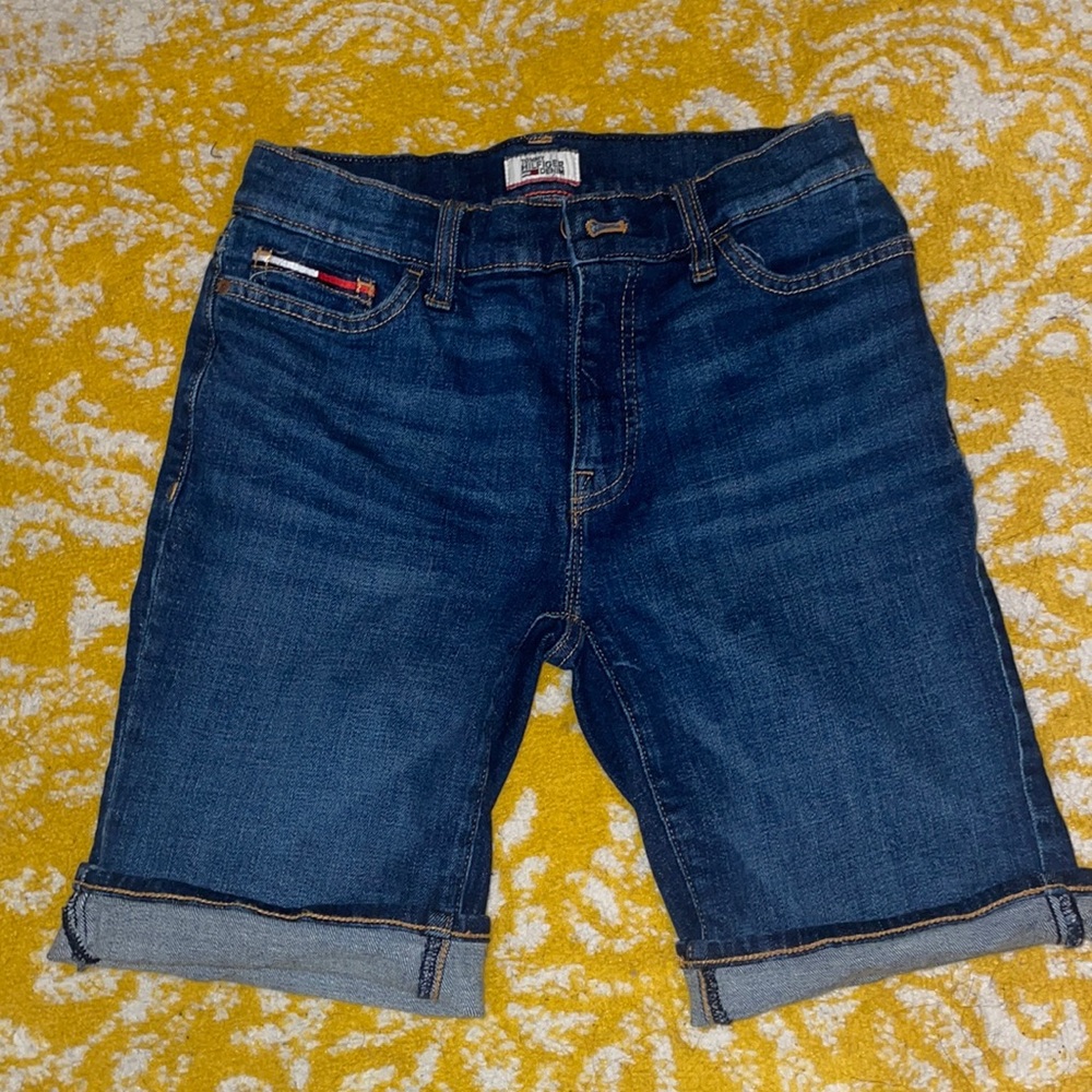 Tommy Hilfiger Bermuda short size 4